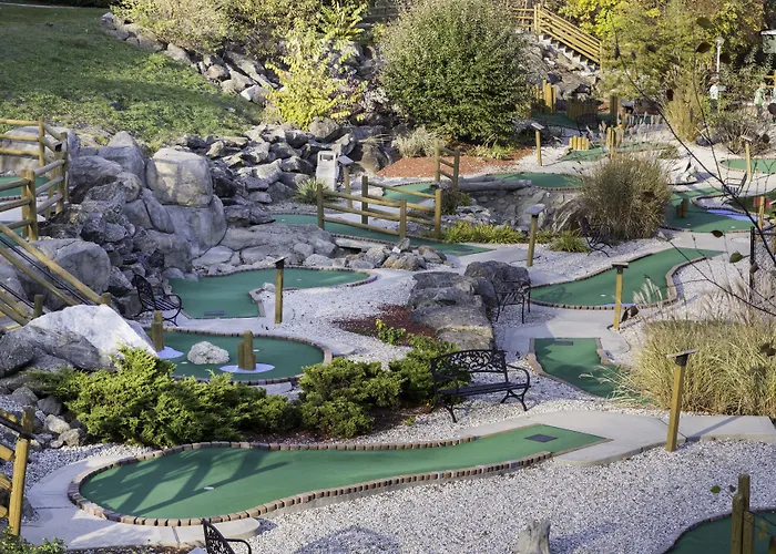Holiday Inn Club Vacations Oak N Spruce Resort In The Berkshires